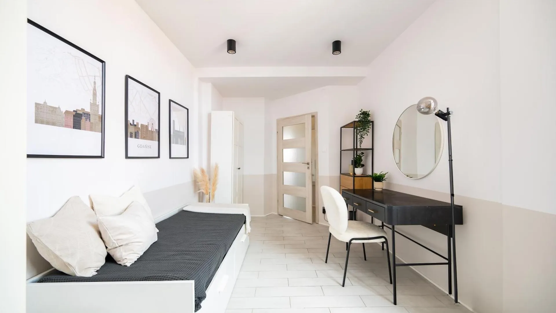 Stunning Apartment With Balcony Gdańsk 0*,