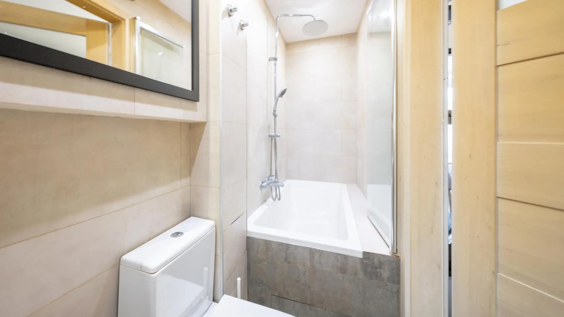 Stunning Apartment With Balcony Gdańsk 0*,  Polska